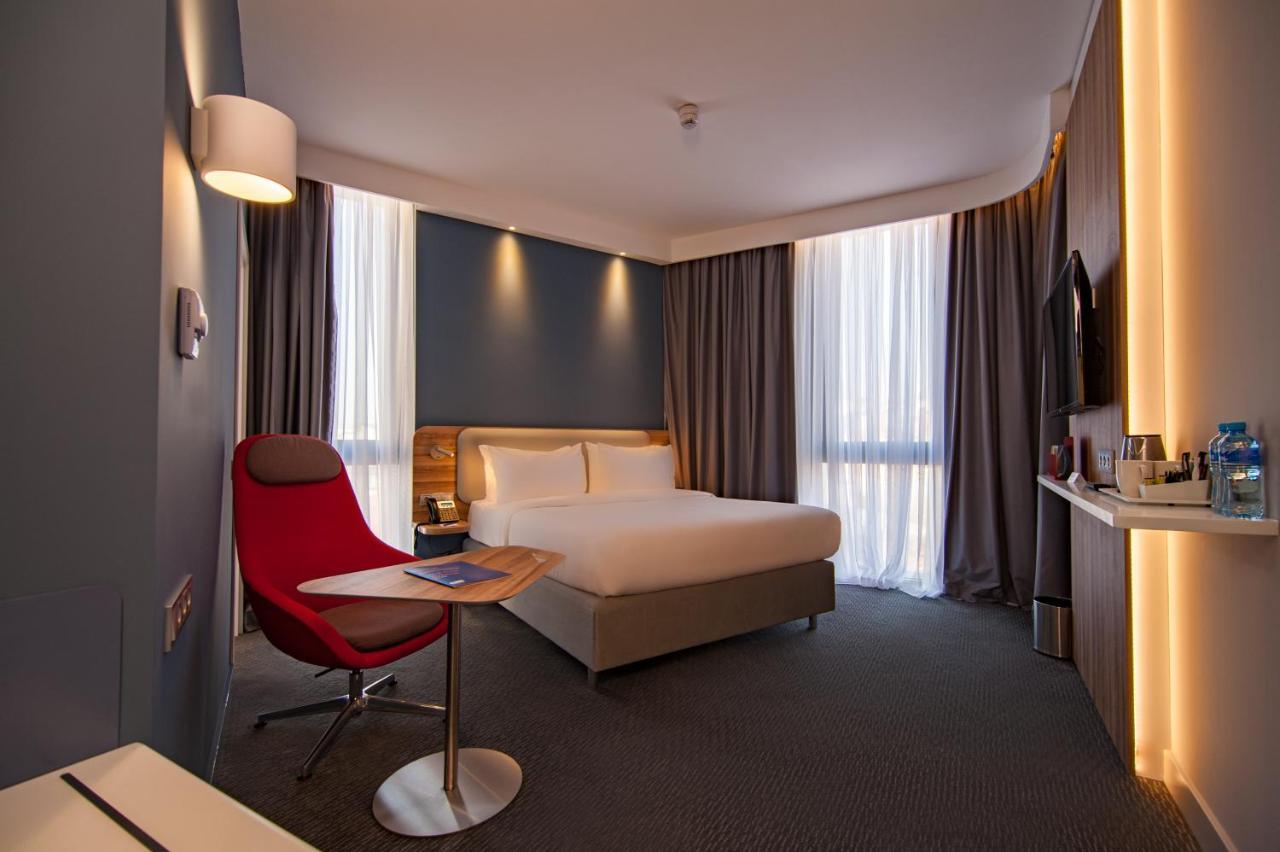 Holiday Inn Express Tbilisi Avlabari By Ihg Екстериор снимка