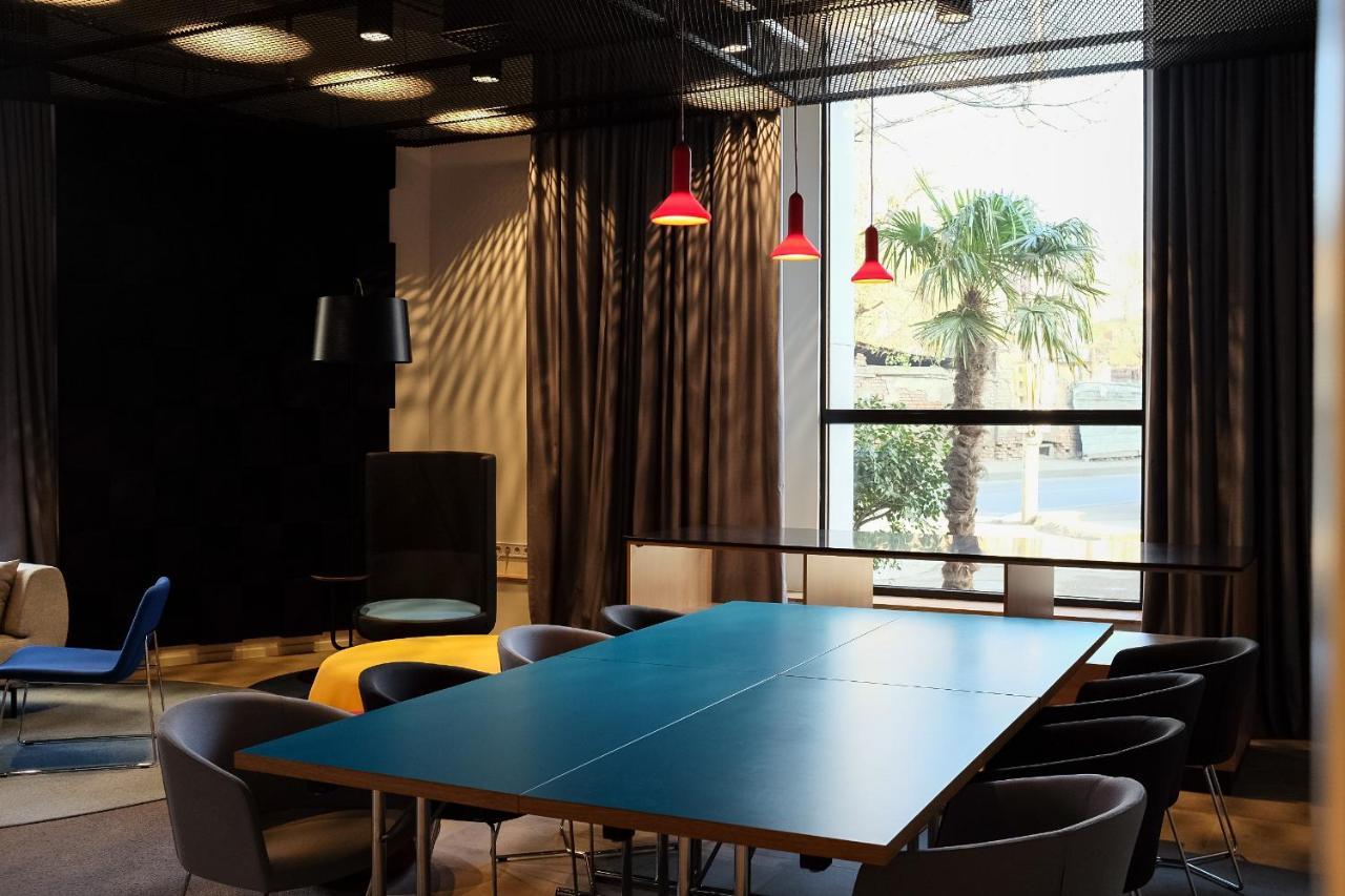 Holiday Inn Express Tbilisi Avlabari By Ihg Екстериор снимка
