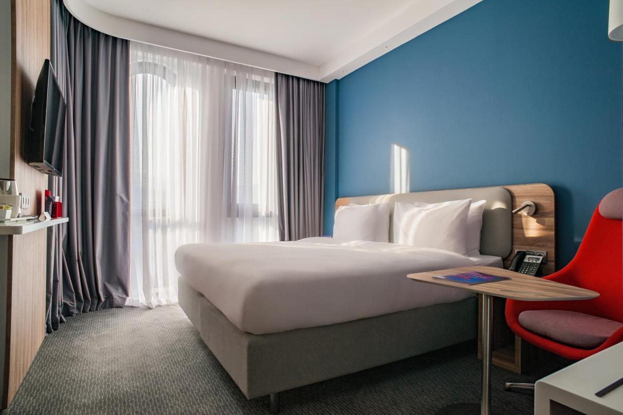 Holiday Inn Express Tbilisi Avlabari, An Ihg Hotel Екстериор снимка