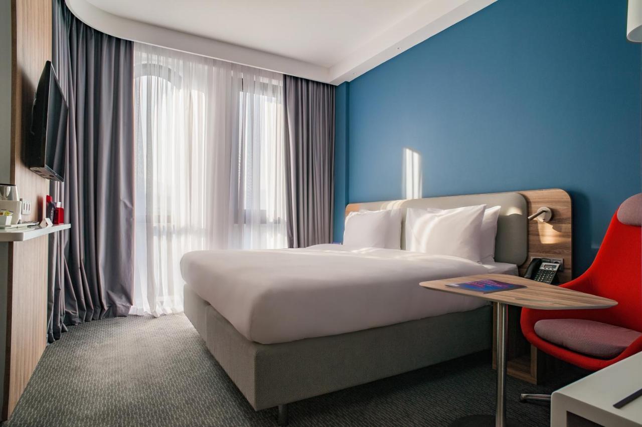 Holiday Inn Express Tbilisi Avlabari By Ihg Екстериор снимка
