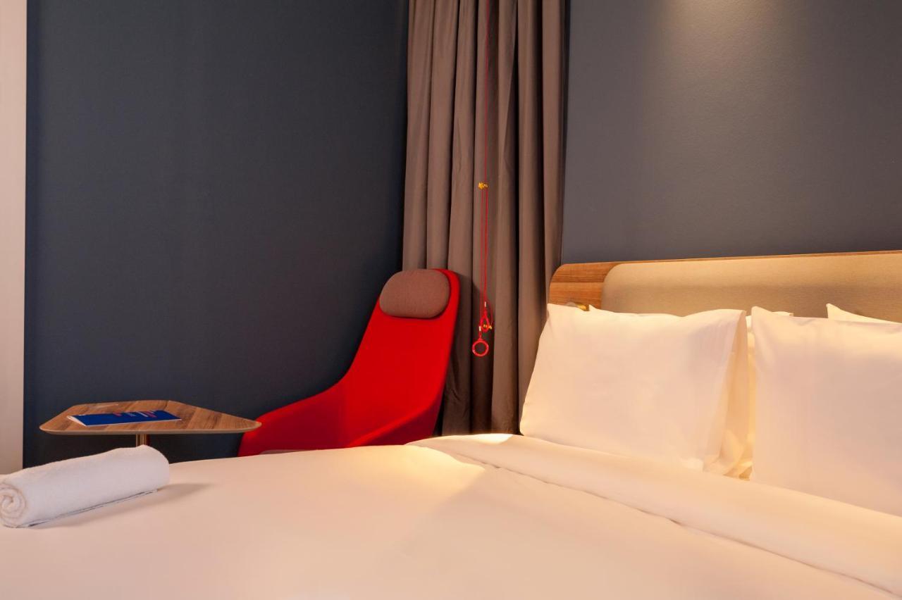 Holiday Inn Express Tbilisi Avlabari By Ihg Екстериор снимка