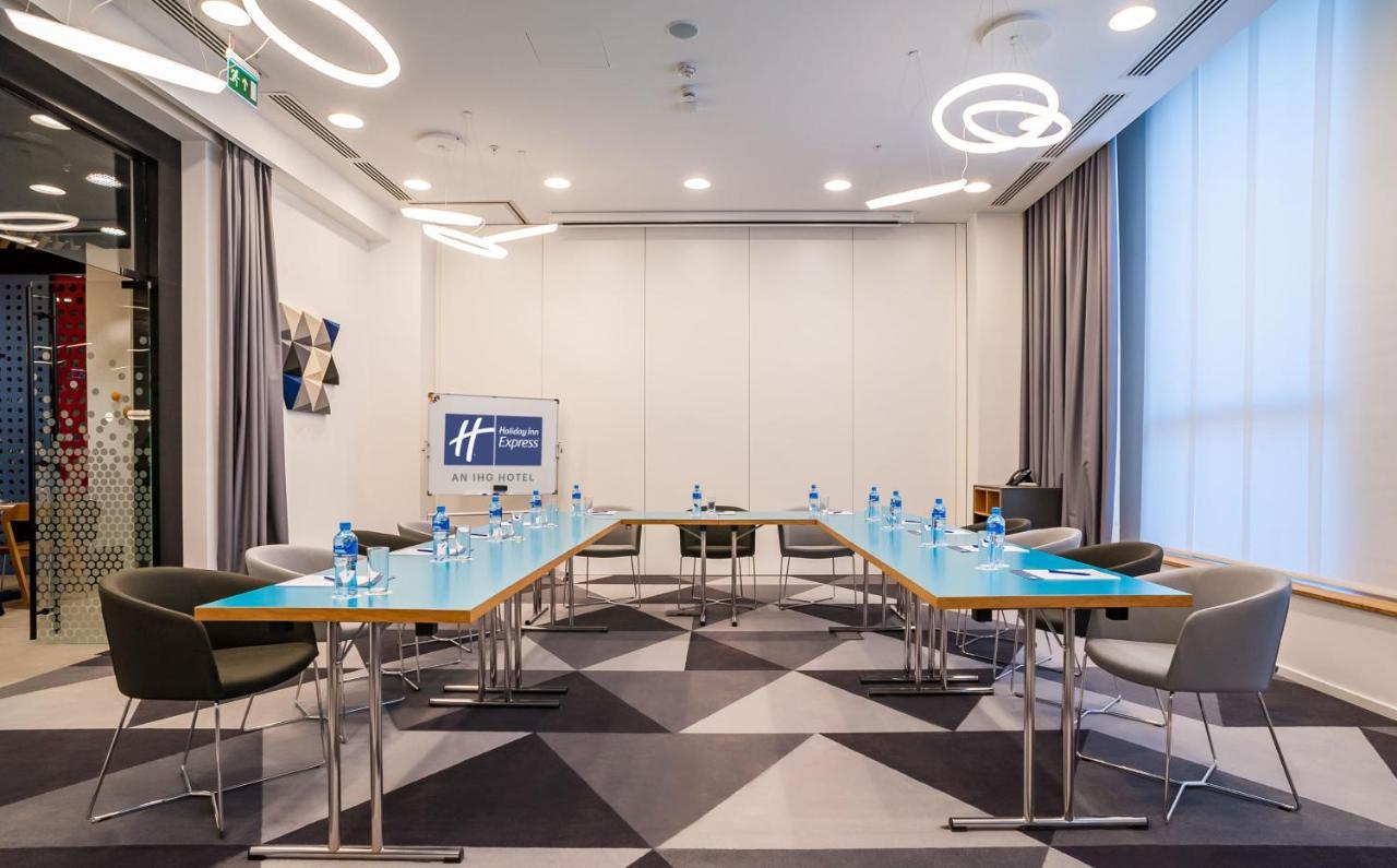 Holiday Inn Express Tbilisi Avlabari By Ihg Екстериор снимка