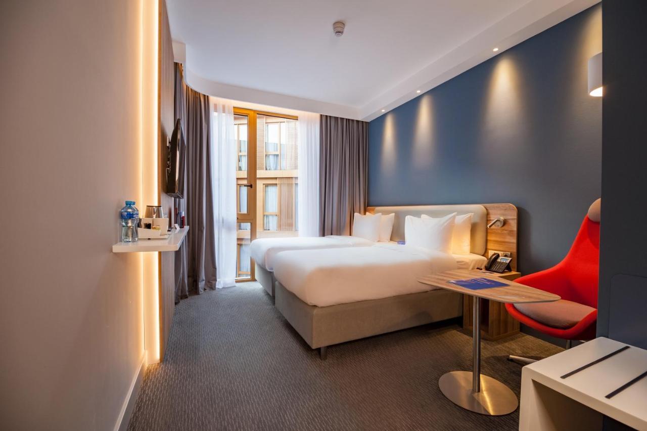 Holiday Inn Express Tbilisi Avlabari By Ihg Екстериор снимка