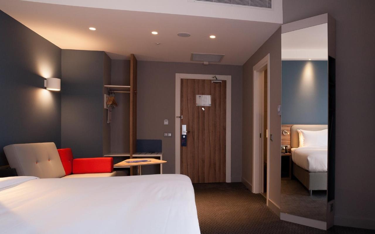 Holiday Inn Express Tbilisi Avlabari By Ihg Екстериор снимка