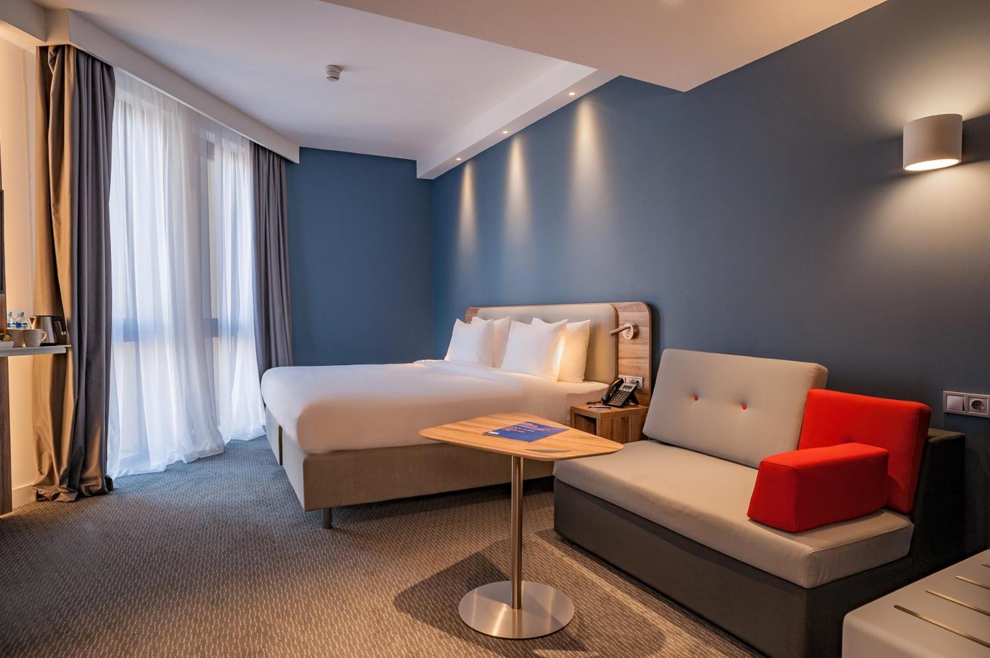 Holiday Inn Express Tbilisi Avlabari, An Ihg Hotel Екстериор снимка