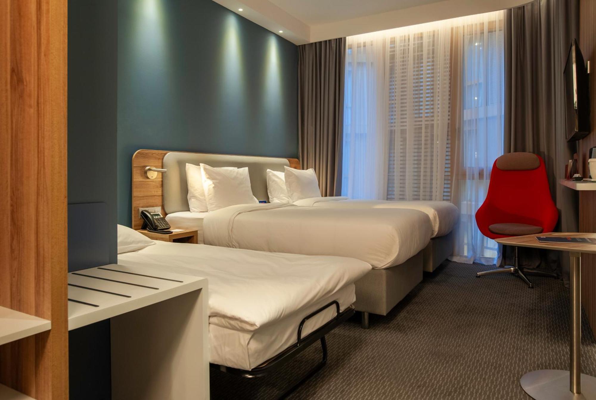Holiday Inn Express Tbilisi Avlabari By Ihg Екстериор снимка