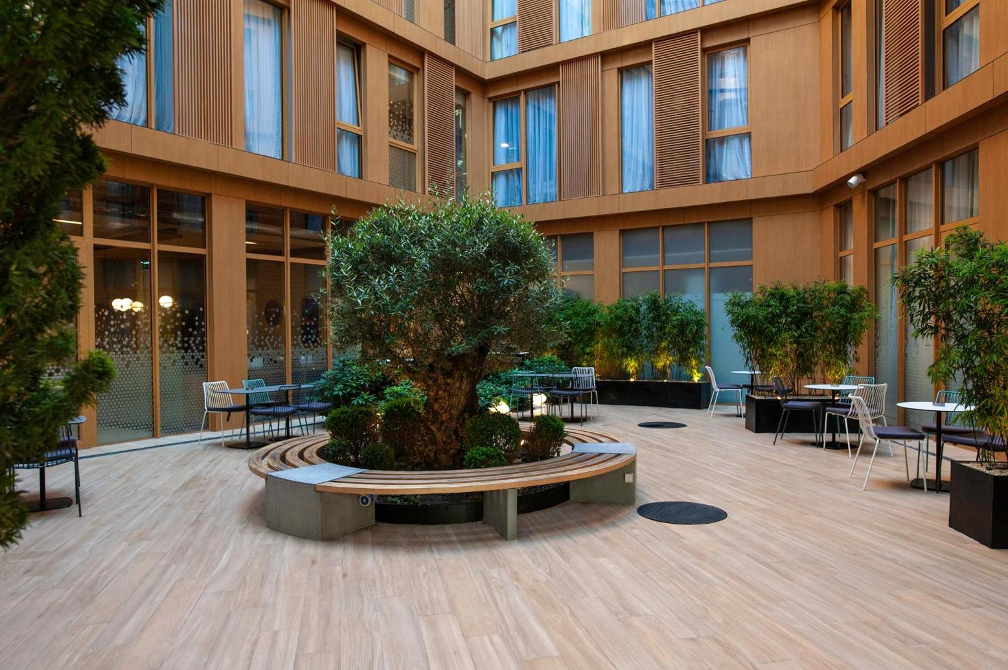 Holiday Inn Express Tbilisi Avlabari By Ihg Екстериор снимка